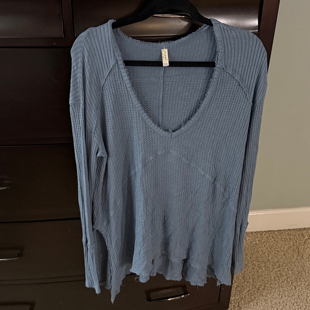 Free People We the Free Blue Malibu Thermal Top size medium - Picture 3 of 4